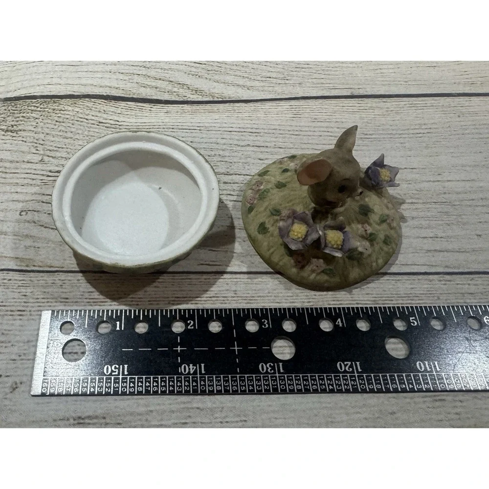 Vintage Mouse on Lawn with Flowers Small Lidded Round Trinket Box Taiwan Made